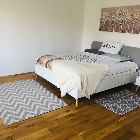 Kolovare Beachfront Apartment زادار المظهر الخارجي الصورة
