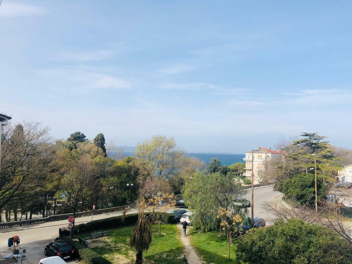 Kolovare Beachfront Apartment زادار المظهر الخارجي الصورة