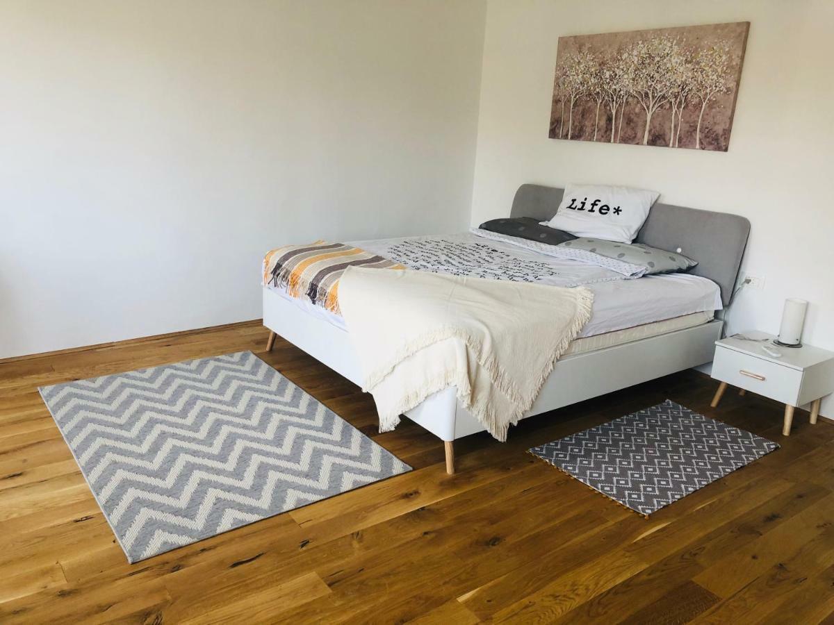 Kolovare Beachfront Apartment زادار المظهر الخارجي الصورة