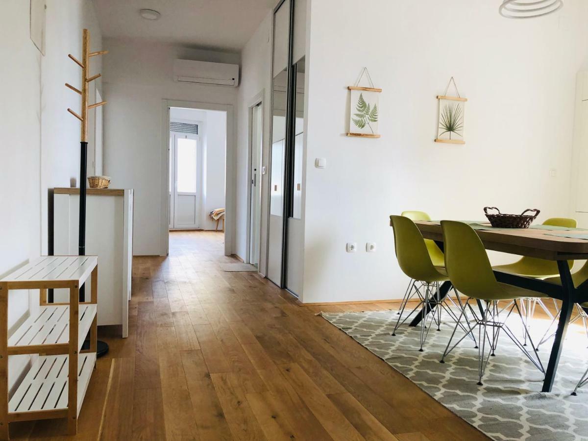 Kolovare Beachfront Apartment زادار المظهر الخارجي الصورة