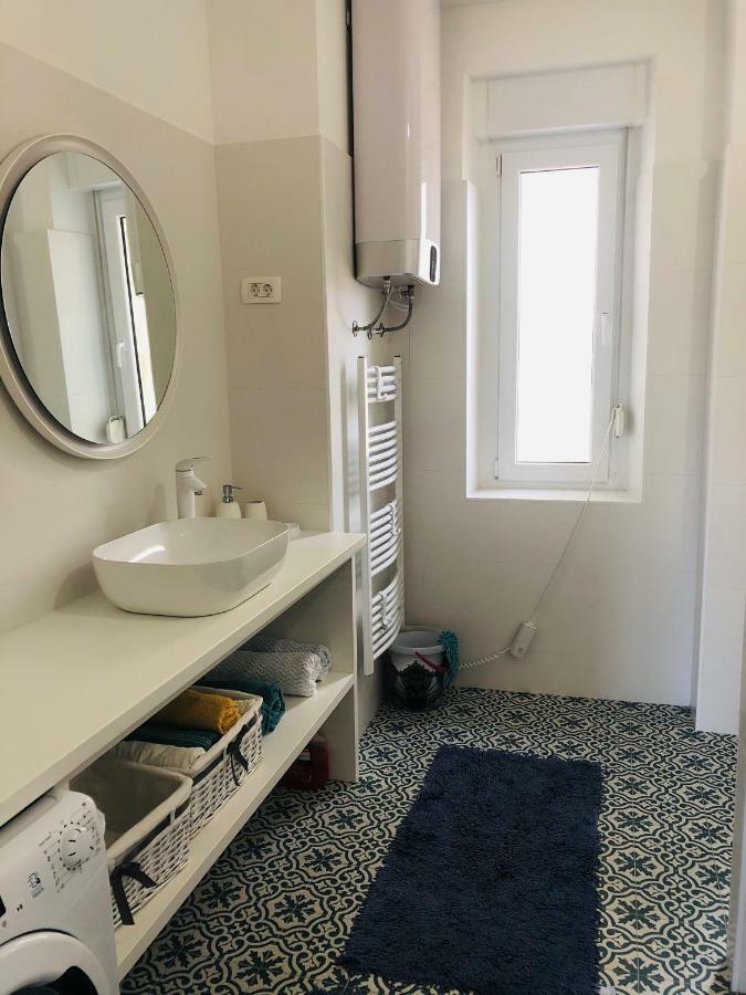 Kolovare Beachfront Apartment زادار المظهر الخارجي الصورة